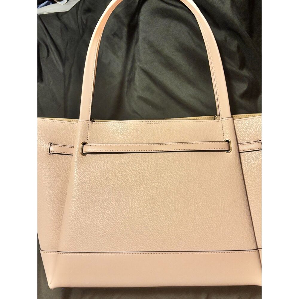 Designer purses - Picture 4 of 6